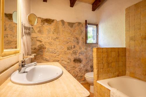 Phòng tắm tại Finca Marina Pollença