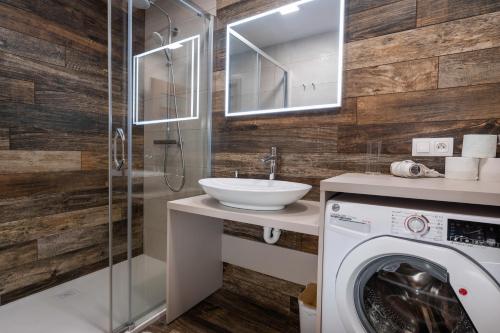 Bilik mandi di TATRYSTAY Armeria Apartments