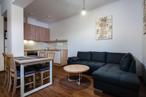 Dapur atau dapur kecil di TATRYSTAY Armeria Apartments