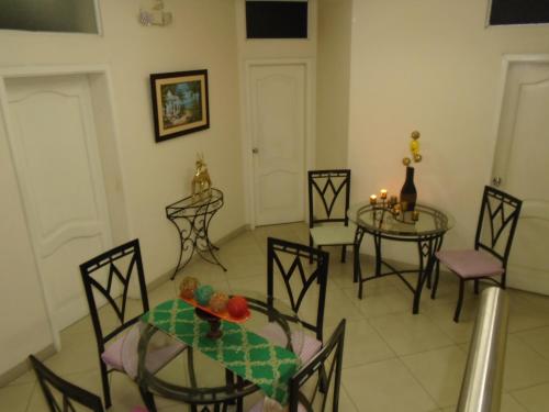 Zona de estar de Hotel Jeshua Simmonds