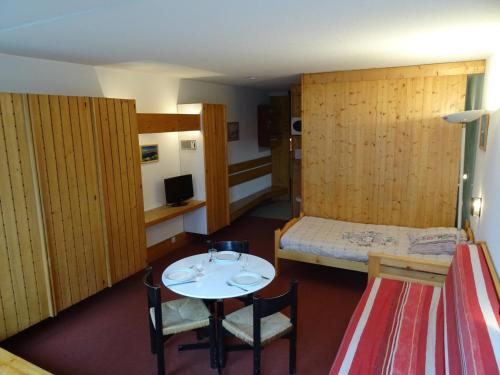 Studio cosy 3 pers à Arc 1600 - Ski aux pieds, proche commerces, balcon Sud, parking et Wifi inclus - FR-1-411-421