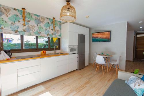 THE GOLDEN CORNER by Homestaygrancanaria