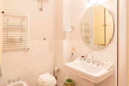 Elegant Apartment Near Piazza Della Signoria