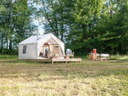 Tentrr - Sean Billy Pond Hideaway – Photos 3