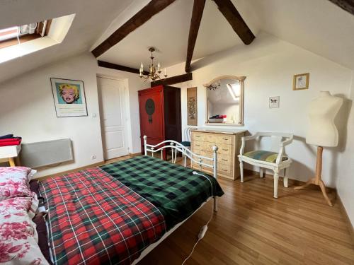 Photo de la galerie de l'établissement Appartement spacieux DisneyLand - La Vallée Village - 6 personnes - 60m2, à Saint-Germain-sur-Morin