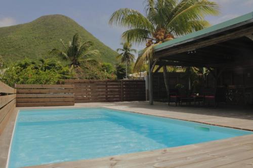 Hồ bơi trong/gần Kaz Madinina Maracuja