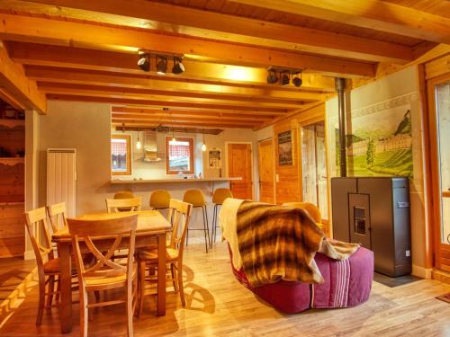 Appartement rénové au cœur de Morillon, 3 chambres, 8 pers, proche Grand Massif et Lac Bleu, Wi-Fi - FR-1-642-76