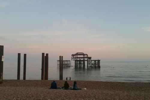 Lovely & bright 1 bedroom apartment near the beach photo 32