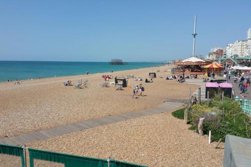 Lovely & bright 1 bedroom apartment near the beach photo 26