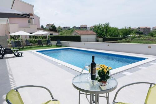 Fotografia z galérie ubytovania Villa Pitunitum With Private Heated Pool v destinácii Podstrana