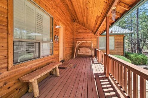 Pinecone Cabin - Modern Comforts with Rustic Charm – Photos 2