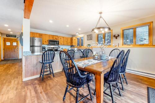 Dapur atau dapur kecil di Mountain View Home