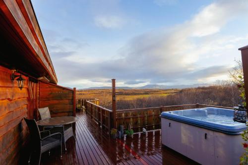 Photo de la galerie de l'établissement Stunning Cabin with Breathtaking Views!, à Borgarnes