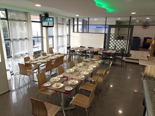 Restoran atau tempat lain untuk makan di Alojamento Central I - Funchal