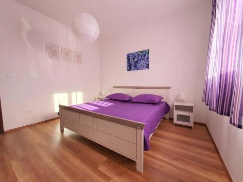 Apartments by the sea Rogoznica - 20158