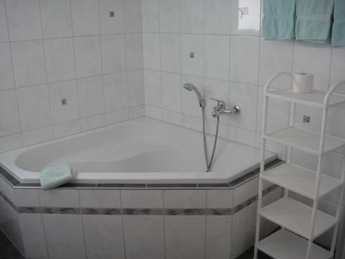 Ванная комната в Haus Alpenstern