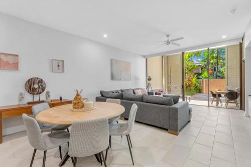 Zona de estar de Elysium Private Apartments Triton by the Sea