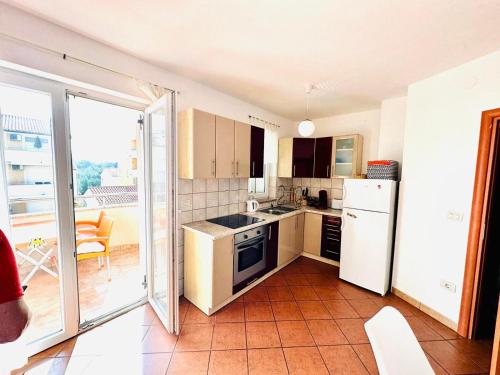 Zdjęcie z galerii obiektu Cosy apartment close to nature park Kamenjak w mieście Premantura