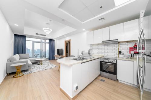Fotografie z fotogalerie ubytování ALH Vacay - Contemporary One Bedroom in Jumeirah Garden City v Dubaji