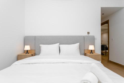 Postel nebo postele na pokoji v ubytování ALH Vacay - Desirable Brand New 1 Bedroom