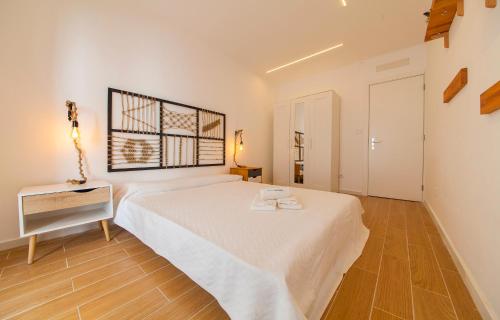 Tamar Apartments