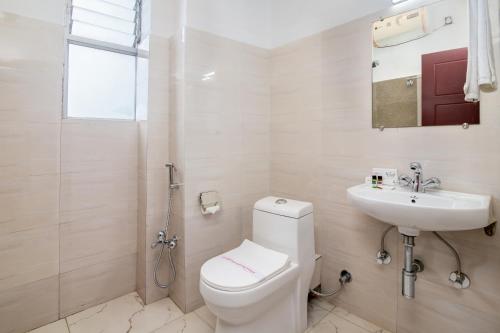 Ένα μπάνιο στο Muscatel Roma - 400 Mts from Mall Road