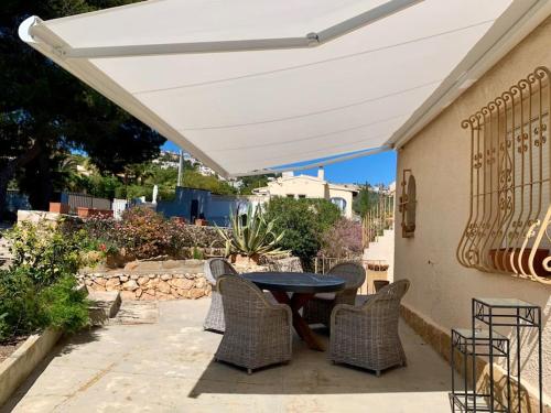 Fotografia z galérie ubytovania 2 Bedroom Villa in Benissa! v destinácii Benissa