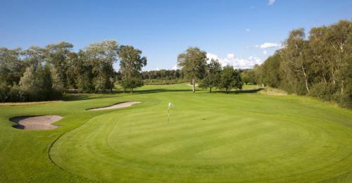 Golf v hotelu nebo okolí