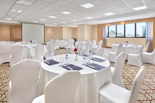 Makarem Al Bait Al Azizia Hotel