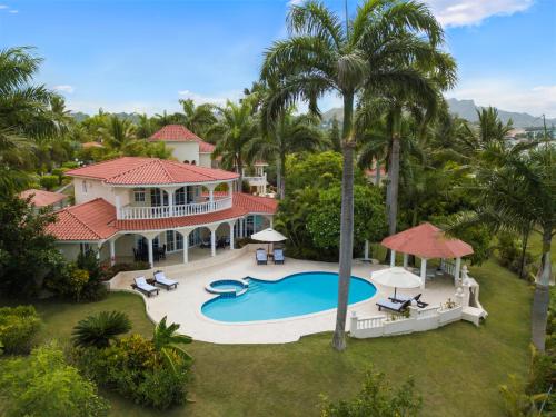 4 Bed Villa – VIP Access-All Inclusive – Alcohol & transfer included