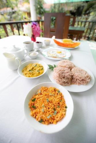 Jídlo v penzionu nebo okolí