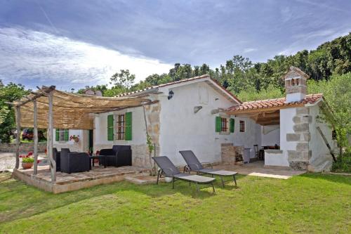 Roinizza in Prtlog (Haus für 4-5 Personen)