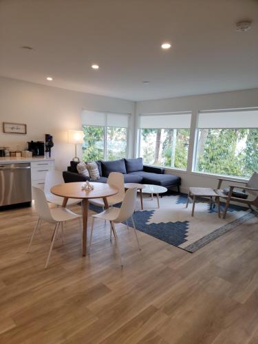 One Bedroom Oceanview with Hot Tub close to Wineries