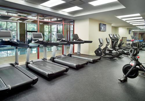 Centrum fitness w obiekcie Emory Conference Center Hotel