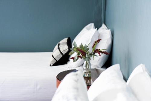 The Paragon Hotelにあるベッド