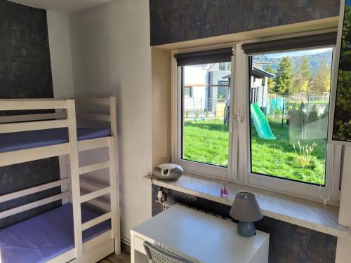 Palanda nebo palandy na pokoji v ubytování Domek Lipek