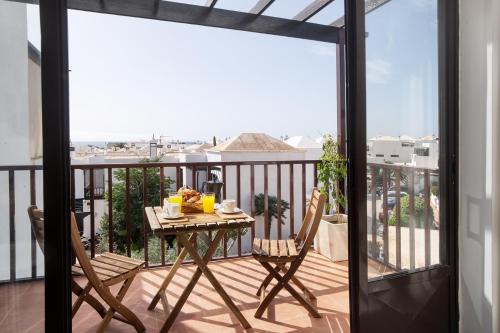 Casa Atlantida-quiet House with balcony and fast wifi