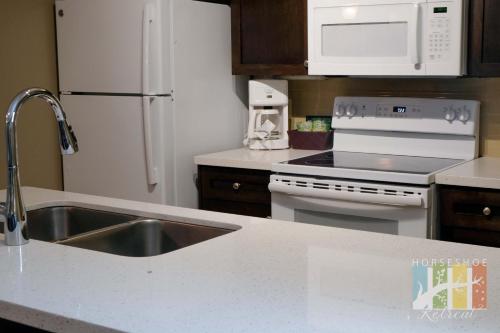 Dapur atau dapur kecil di Horseshoe Retreat