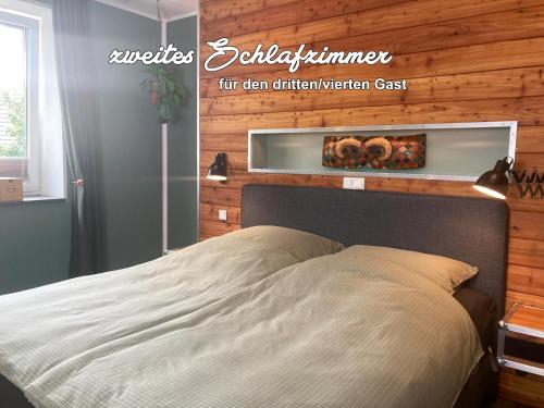Wohnungen mit Balkon, ruhig & zentral, nahe Centro & Arenaにあるベッド