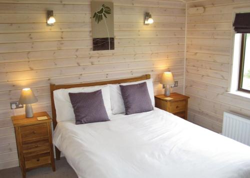 Katil atau katil-katil dalam bilik di Wighill Manor Lodges