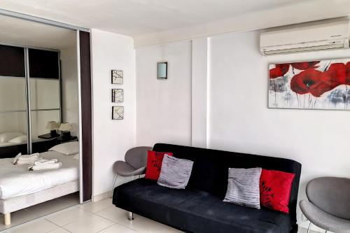 HENRI CAMILLE REAL ESTATE - Rouaze - Studio 50m Croisette