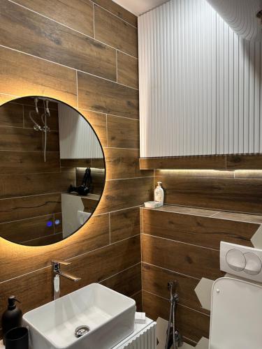 O baie la 4SeasonsGea , Studio Apartment In Heart Of Tirana