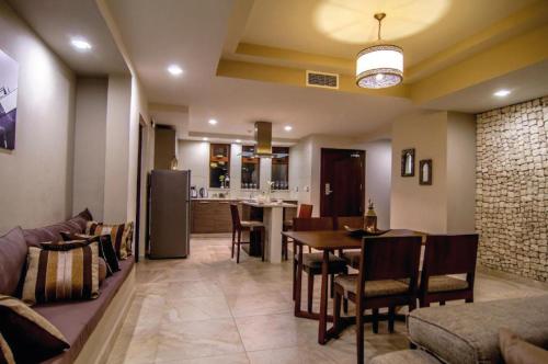 Posezení v ubytování The Royal Shaza Suites