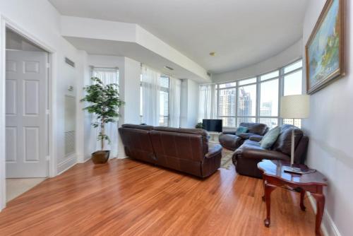 Executive 2 Bedroom 2 Bath Condo Square ONE