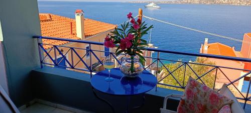 Balkón nebo terasa v ubytování Dreamy Perdika Aegina