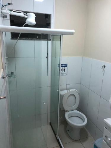 Bilik mandi di Pousada HD