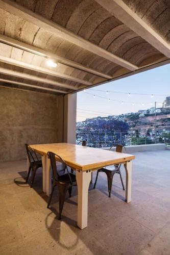 Un balcón o terraza de +MS +Cómoda Suite +Hércules 4