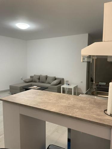 Apartman Gabiにあるキッチンまたは簡易キッチン