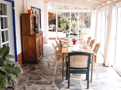 Restavracija oz. druge možnosti za prehrano v nastanitvi Stilvolle Villa in Teneriffa Süd