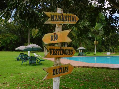 Πισίνα στο ή κοντά στο Puerto Quito Lodge